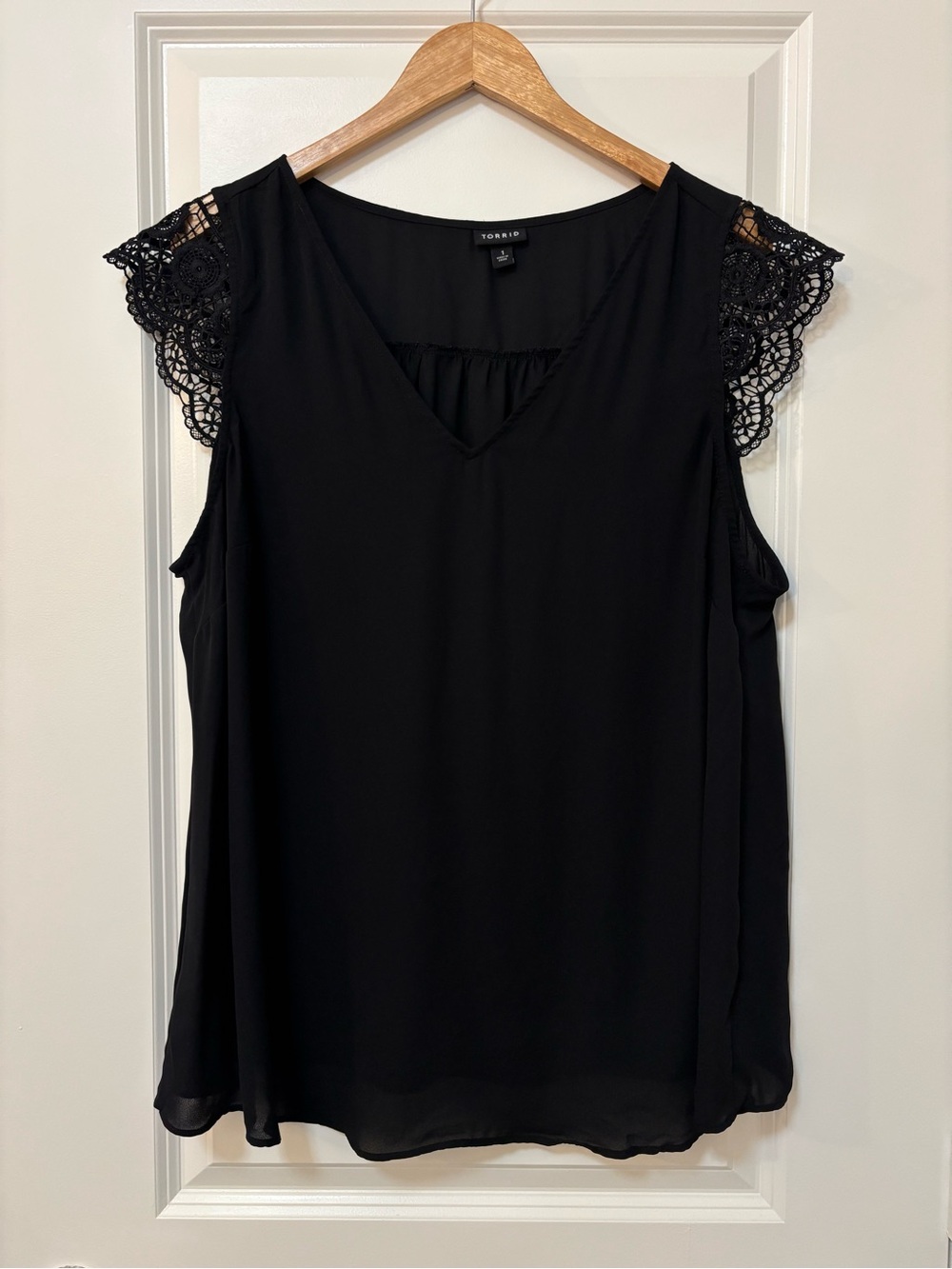 Torrid Black Crochet Lace Cap Sleeve Sheer Top, Size 1 (1X/14-16)
